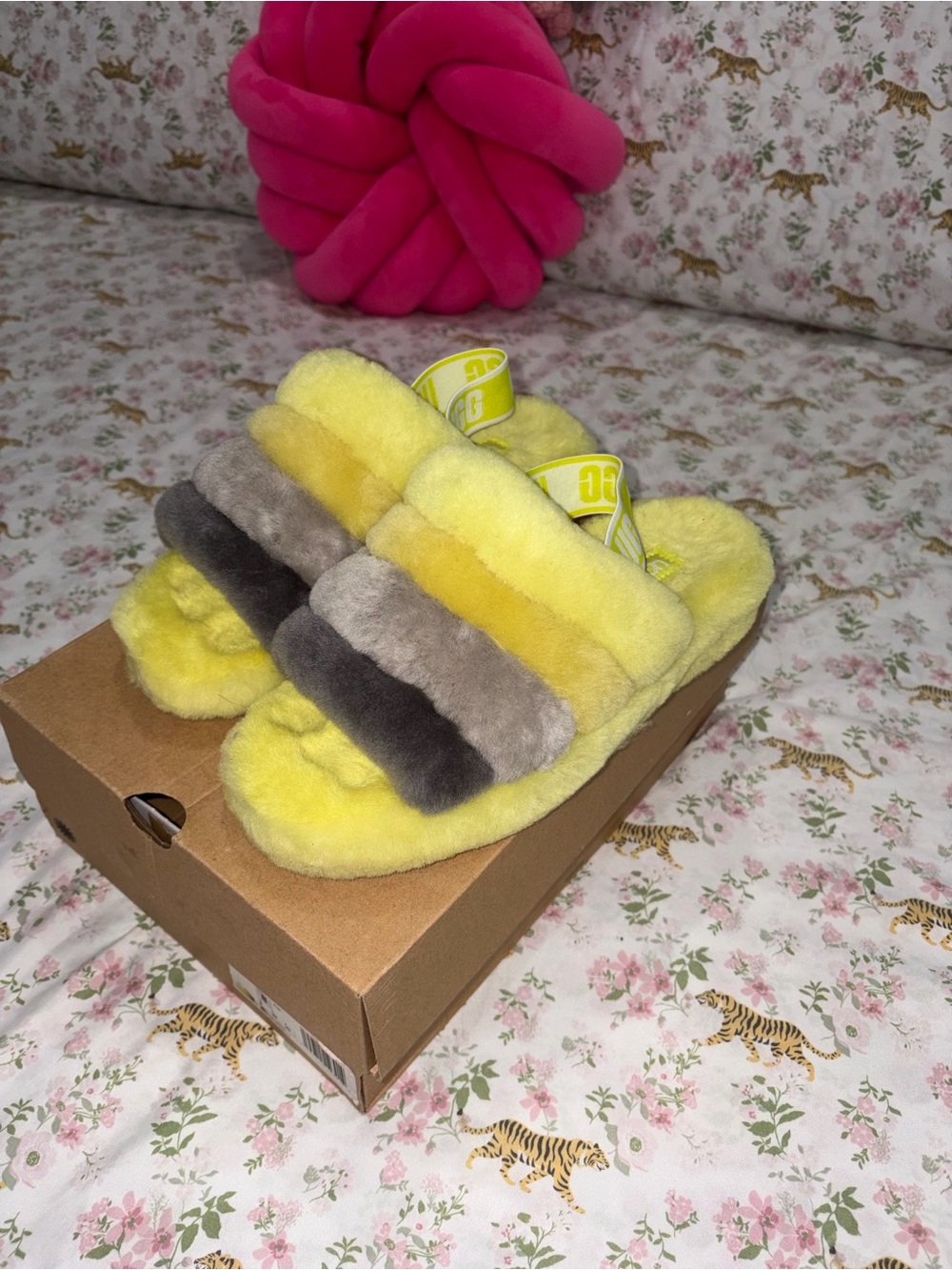 Ugg fluff yeah slide 💞